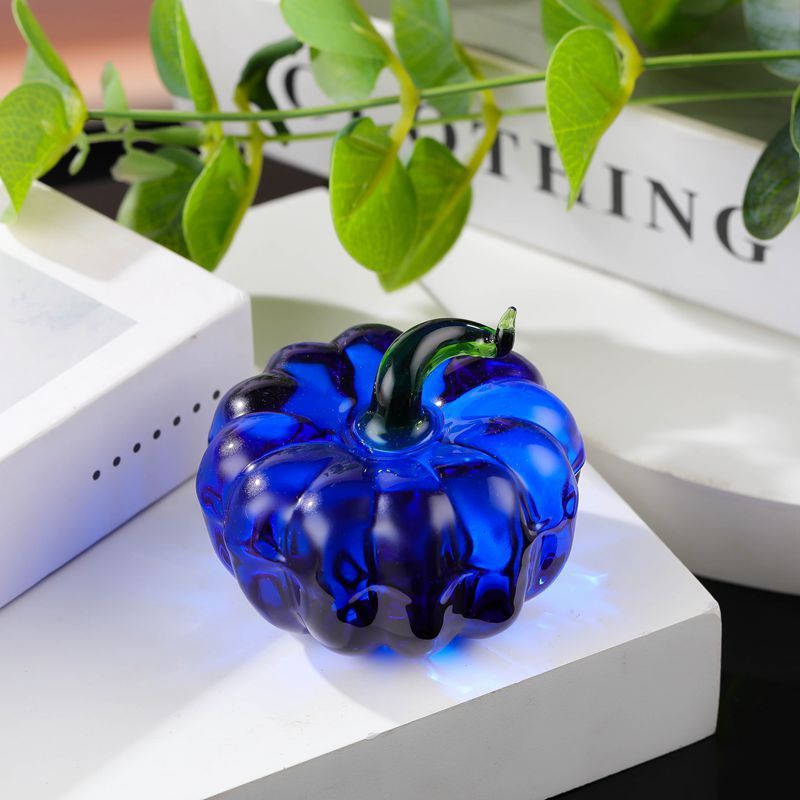 Glass Crystal Pumpkin Figurine Decorative Pumpkin Ornament, Realistic Fruit-Inspired Desk Decor for Home & Office, Halloween Gift - MyFaceSocksAU