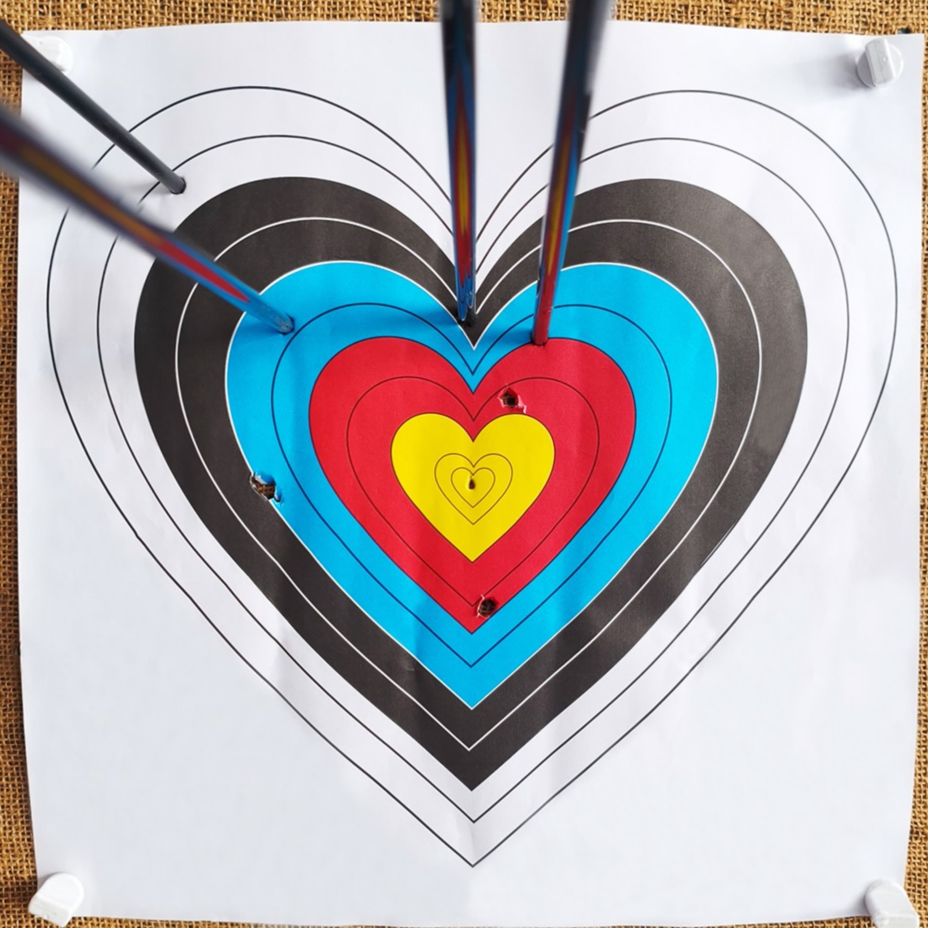 40×40cm Heart Shaped Archery Target Paper for Shooting Practice