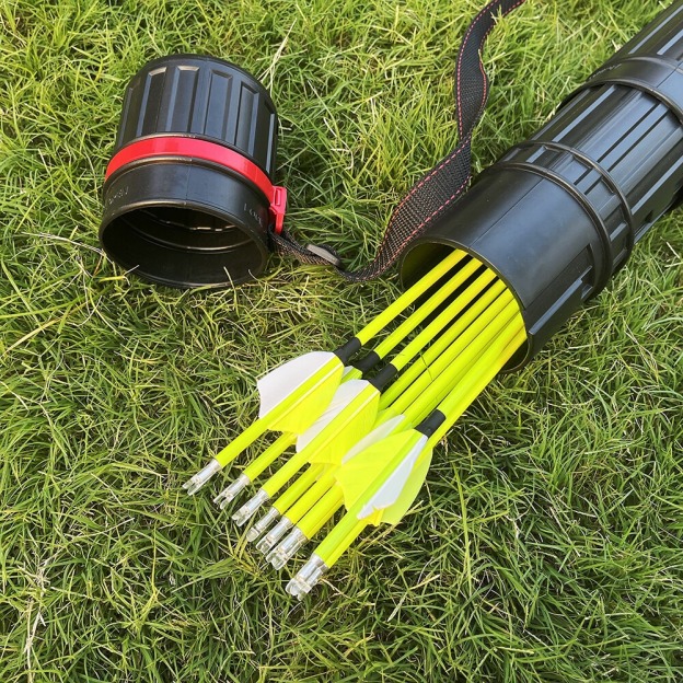 Carbon Arrows High-Visibility Target and Hunting SP1500 Feathers