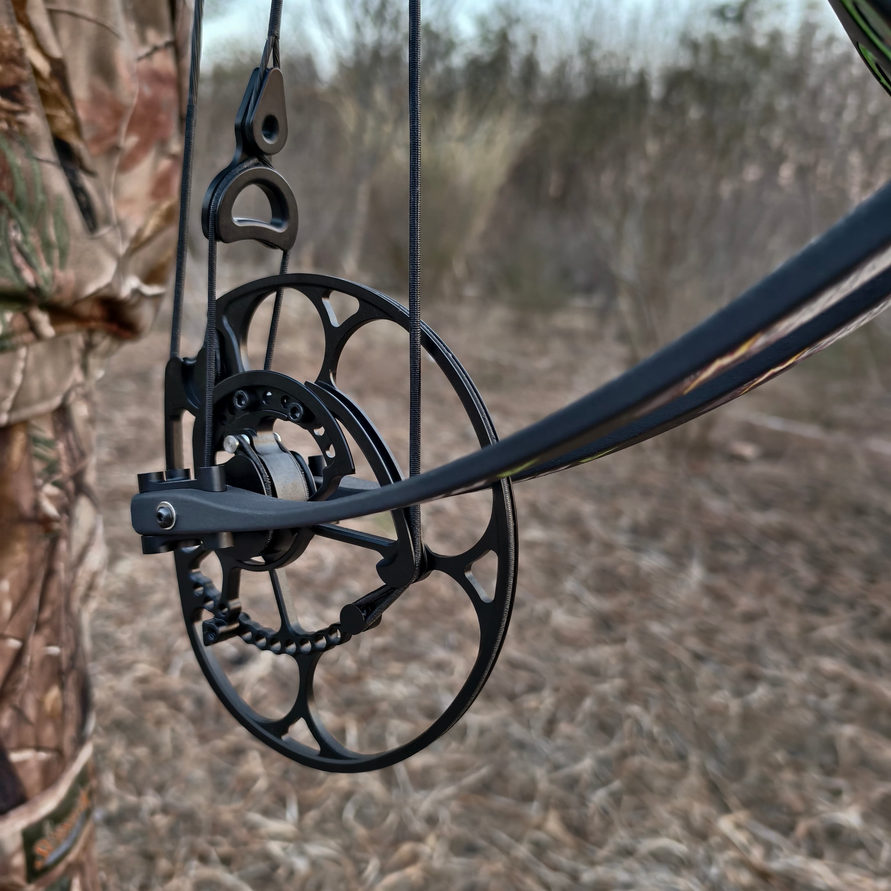 WOLFMAN Compound Hunting Bow CNC 40-75 lbs IBO 350FPS RH