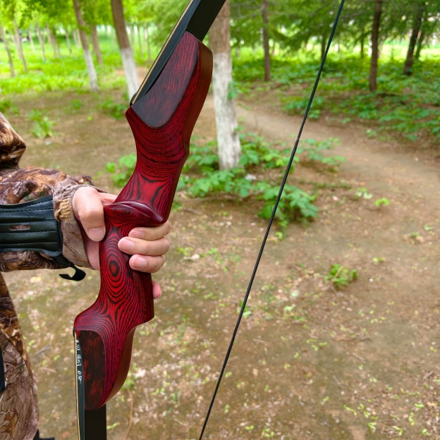 Rock Bear Recurve Bow and Arrows Kit Hunting RH 20-60lbs