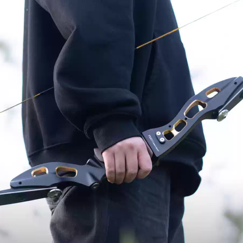 TUSK Honghu ILF Recurve Bow 62" Lightweight 20–55 lbs