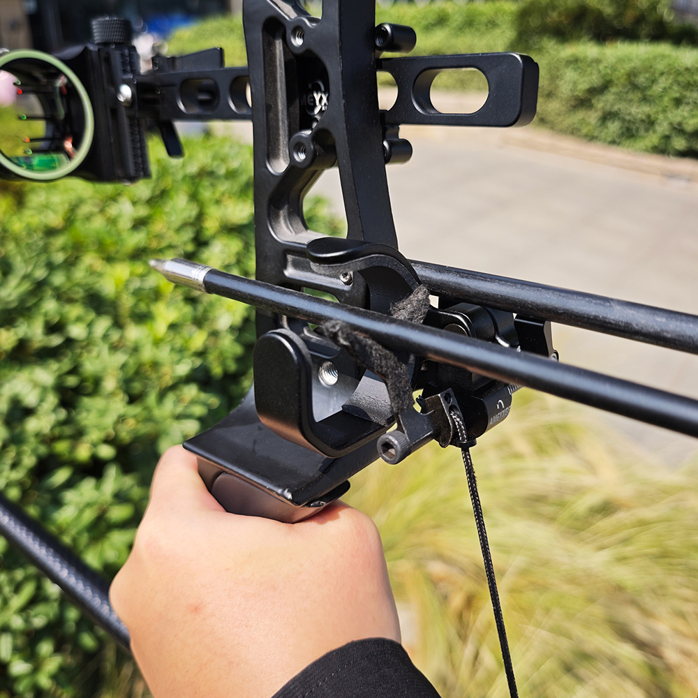 AME ARCHERY D8-JTD Drop Away Arrow Rest with 360° Noise Dampening