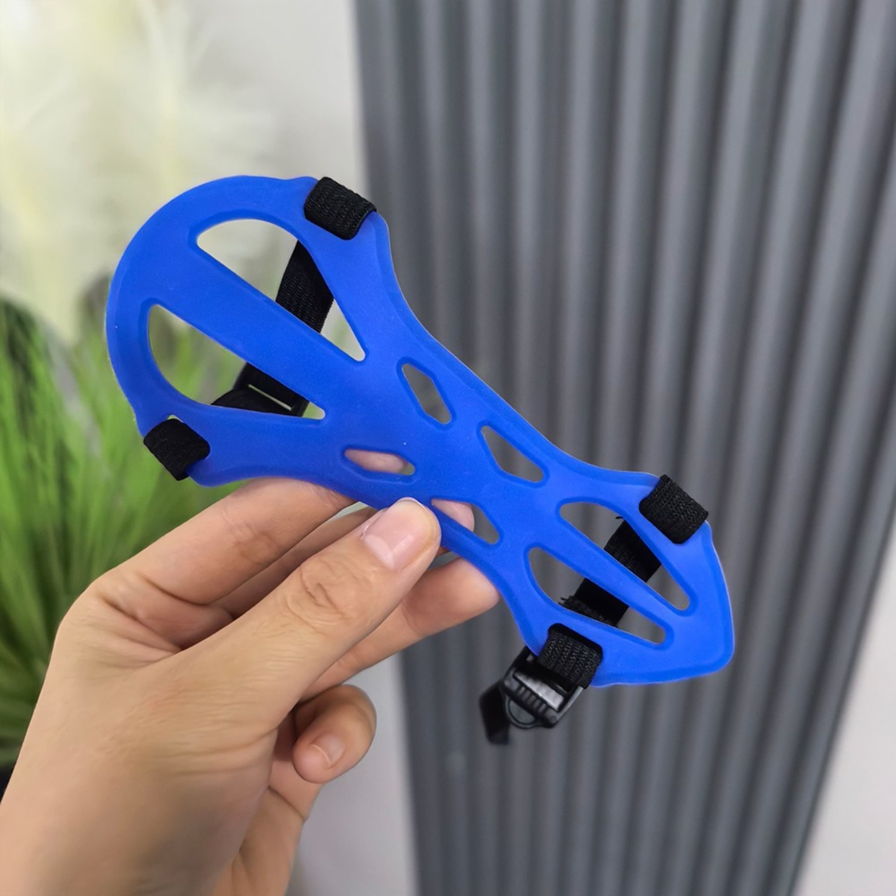 Archery Arm Guard Forearm Protector Adjustable Hunting Shooting