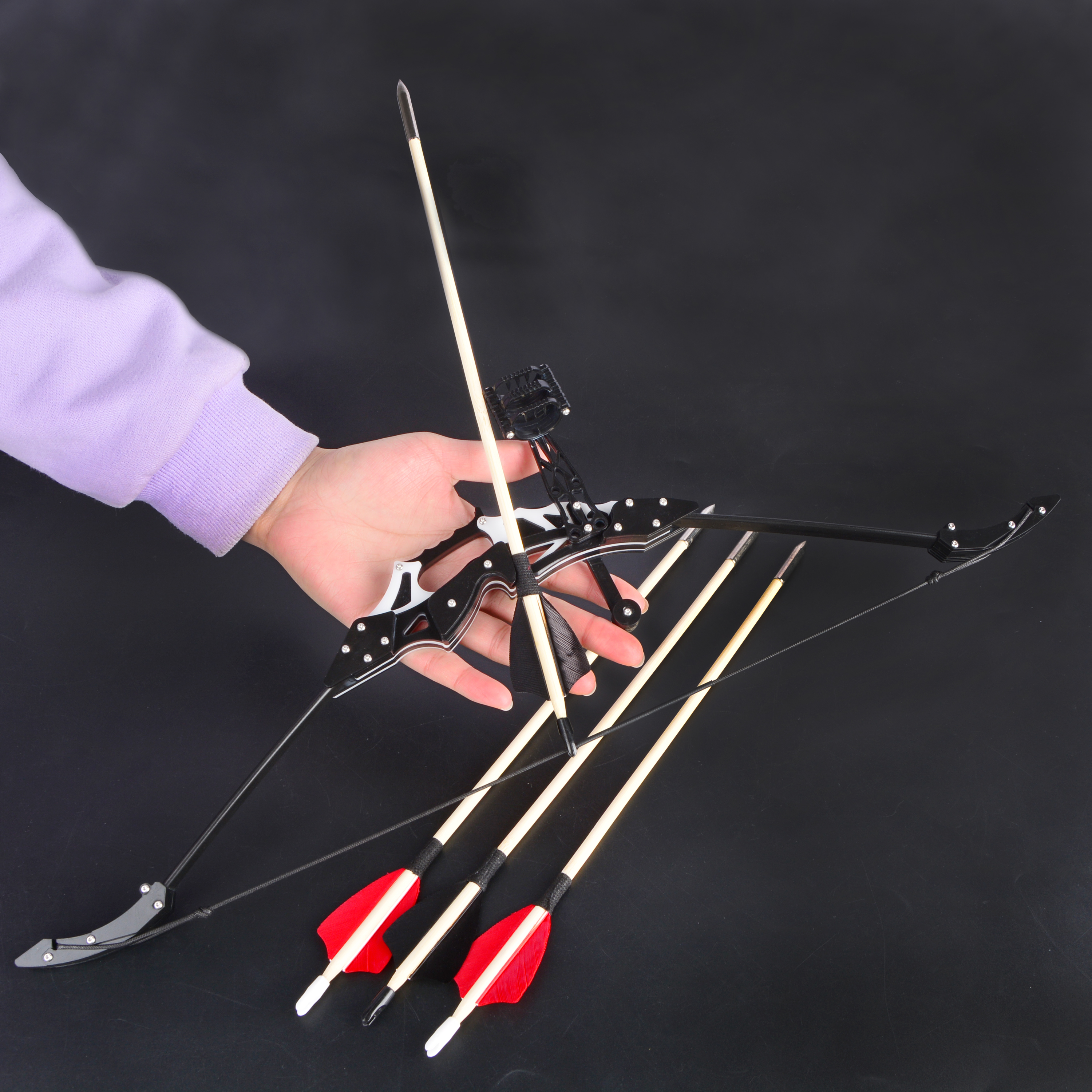 Mini Bow, 18 lbs, Black & White, Carbon Plastic Riser, Ultra-Lightweight Archery Set