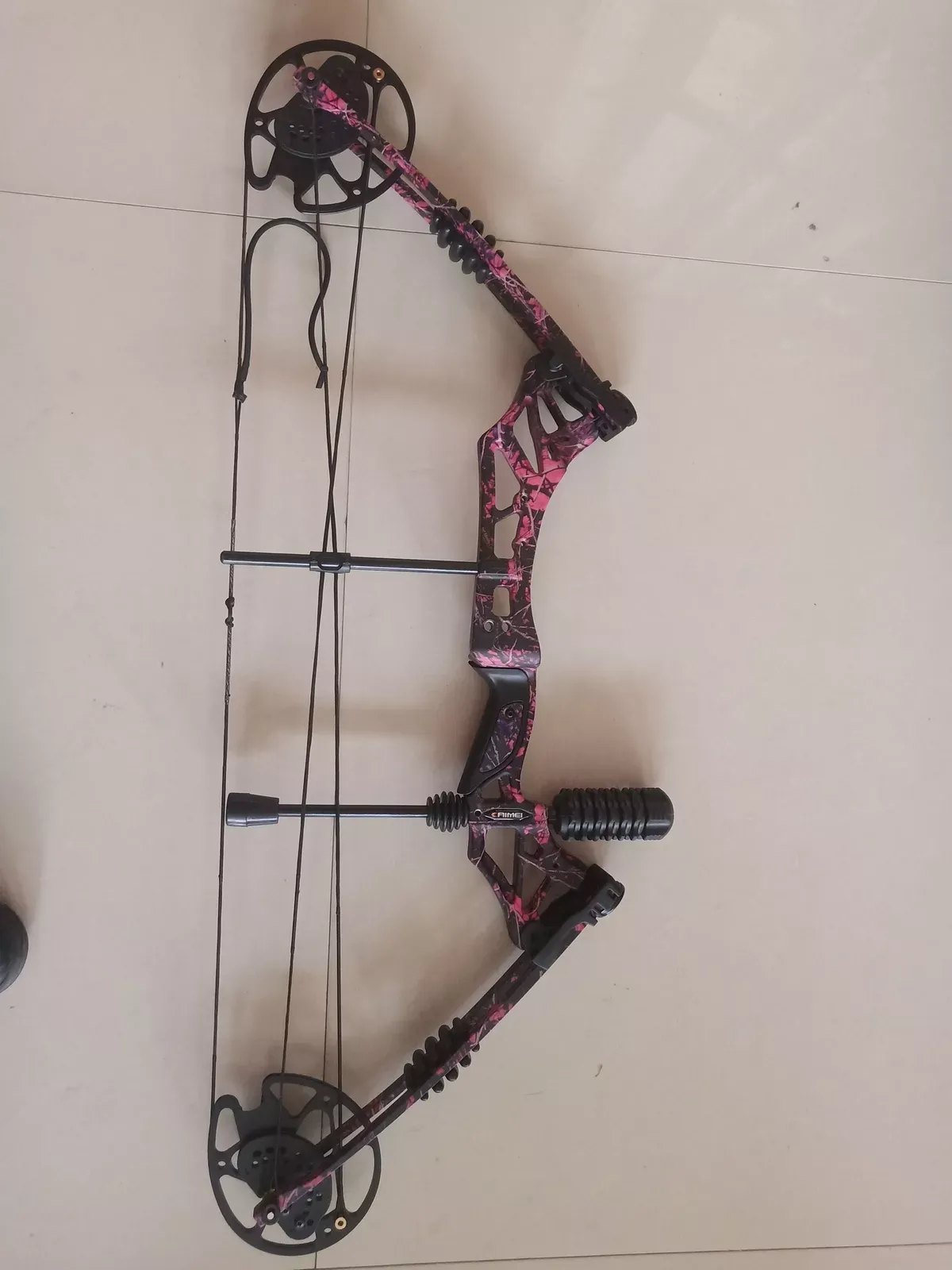 KAIMEI HAN Adjustable Compound Bow 30-60lbs – High-Speed 320fps Archery Set