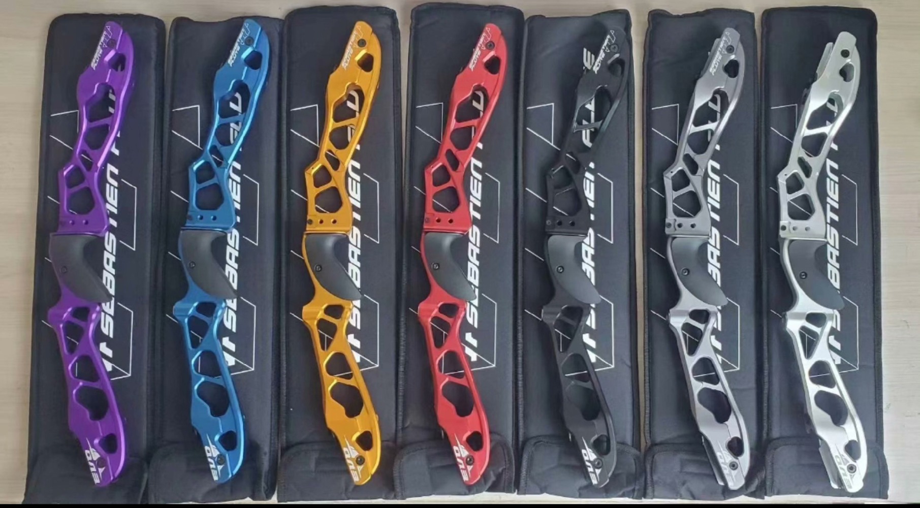 Sebastien Flute EVO 25" ILF Recurve Riser