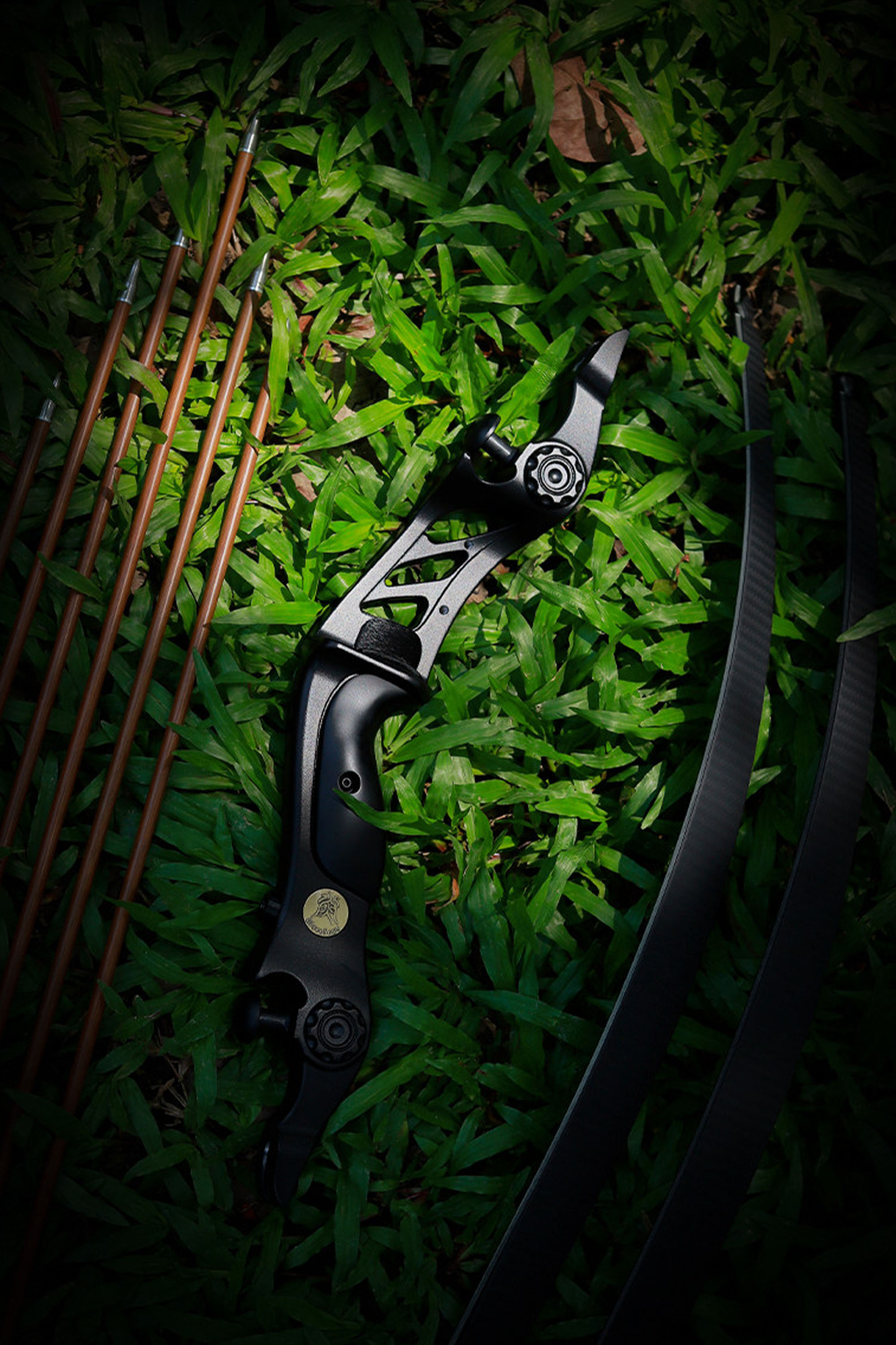 ILF Recurve Bow 68" – Aluminum Riser Fiberglass Limbs