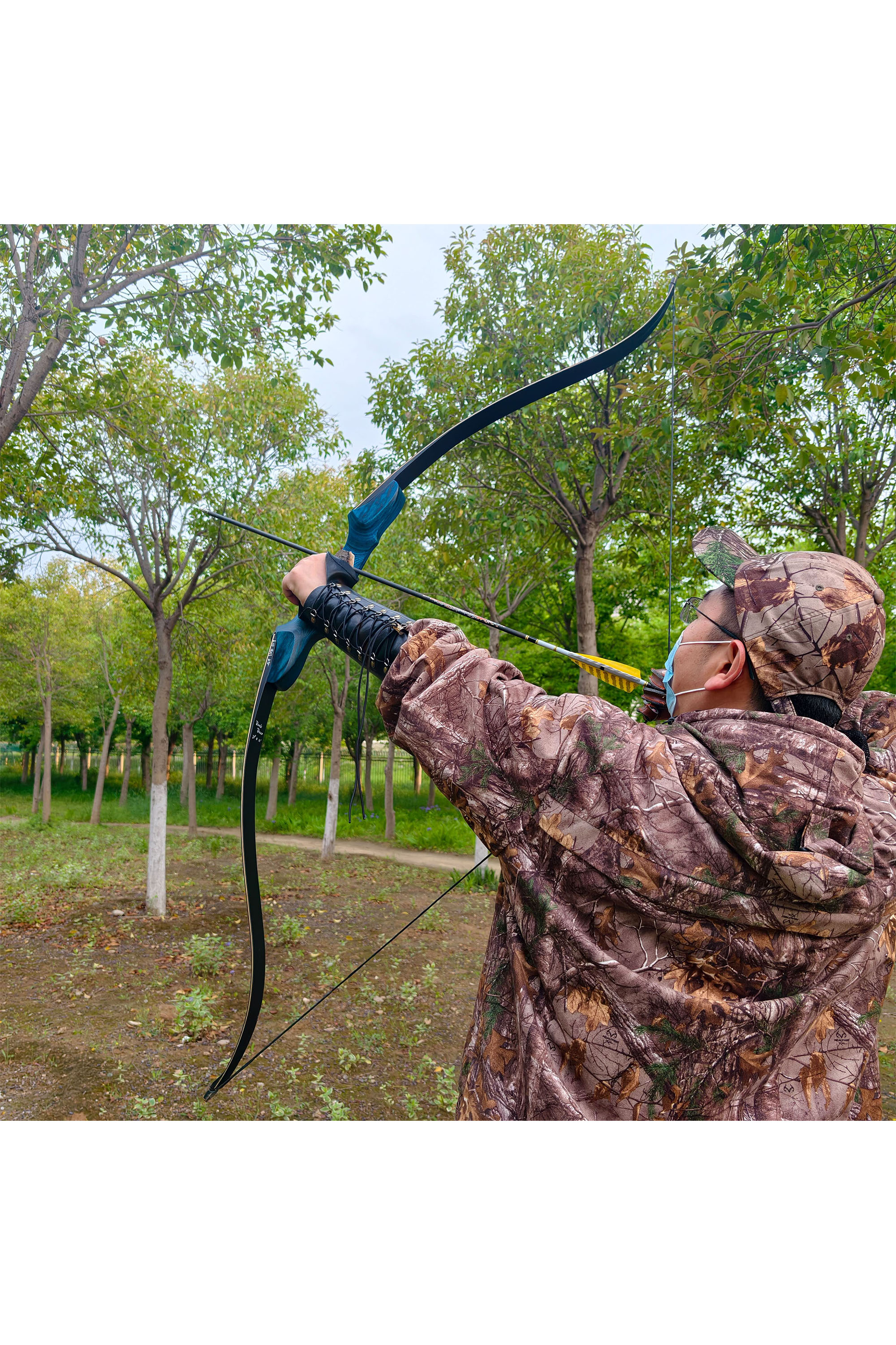 Rock Bear 20-60Lbs Takedown Hunting Recurve Bow Kit RH 