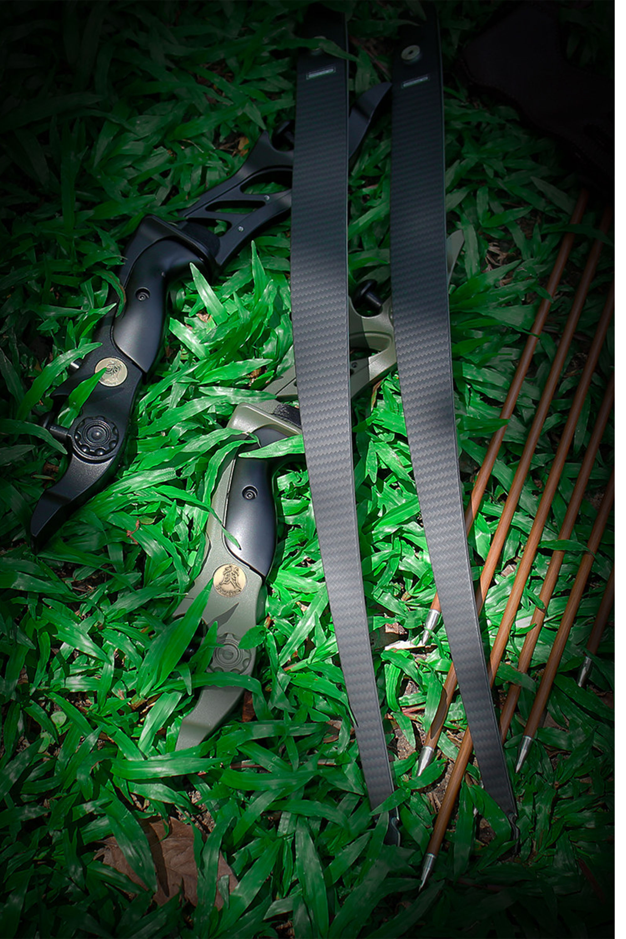 ILF Recurve Bow 68" – Aluminum Riser Fiberglass Limbs