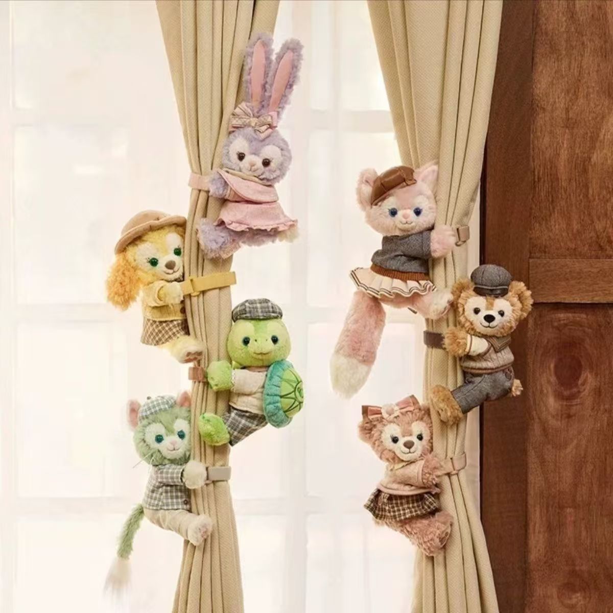 （中国本土配送) 上海ディズニー ダッフィー＆フレンズ 小小课堂シリーズ カーテンクリップぬいぐるみ