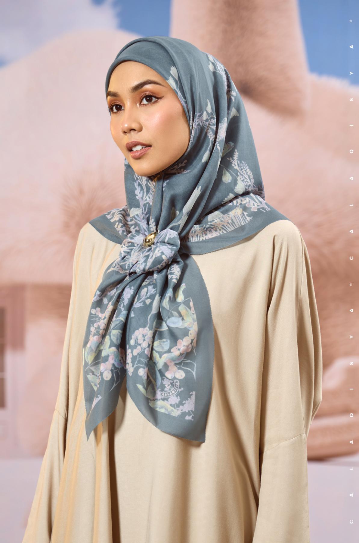 HAIRA SQUARE IN GRISAILLE (B)