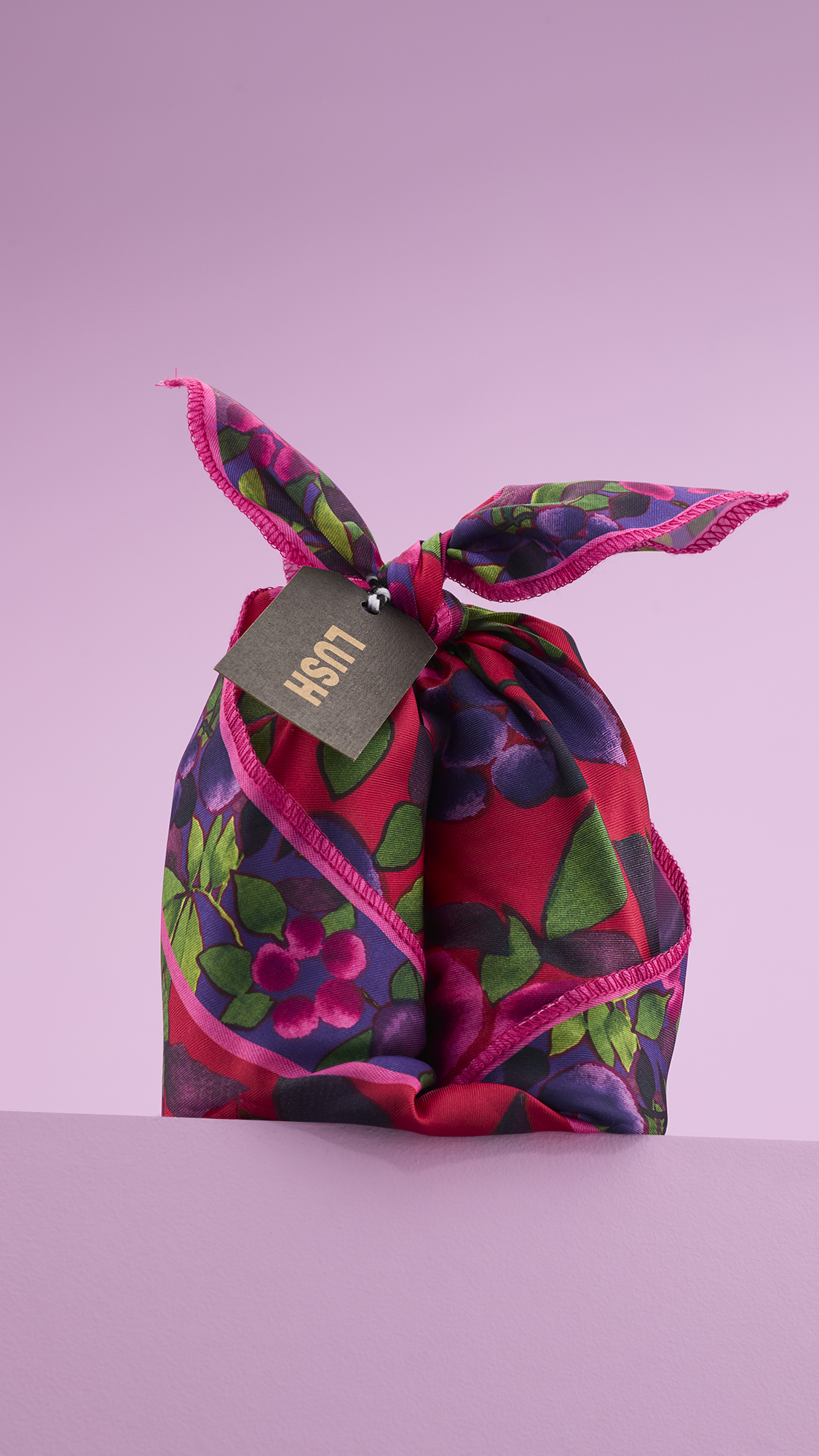 Winter Berries Knot Wrap