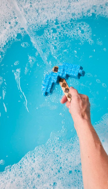 DIAMOND PICKAXE REUSABLE BUBBLE BAR