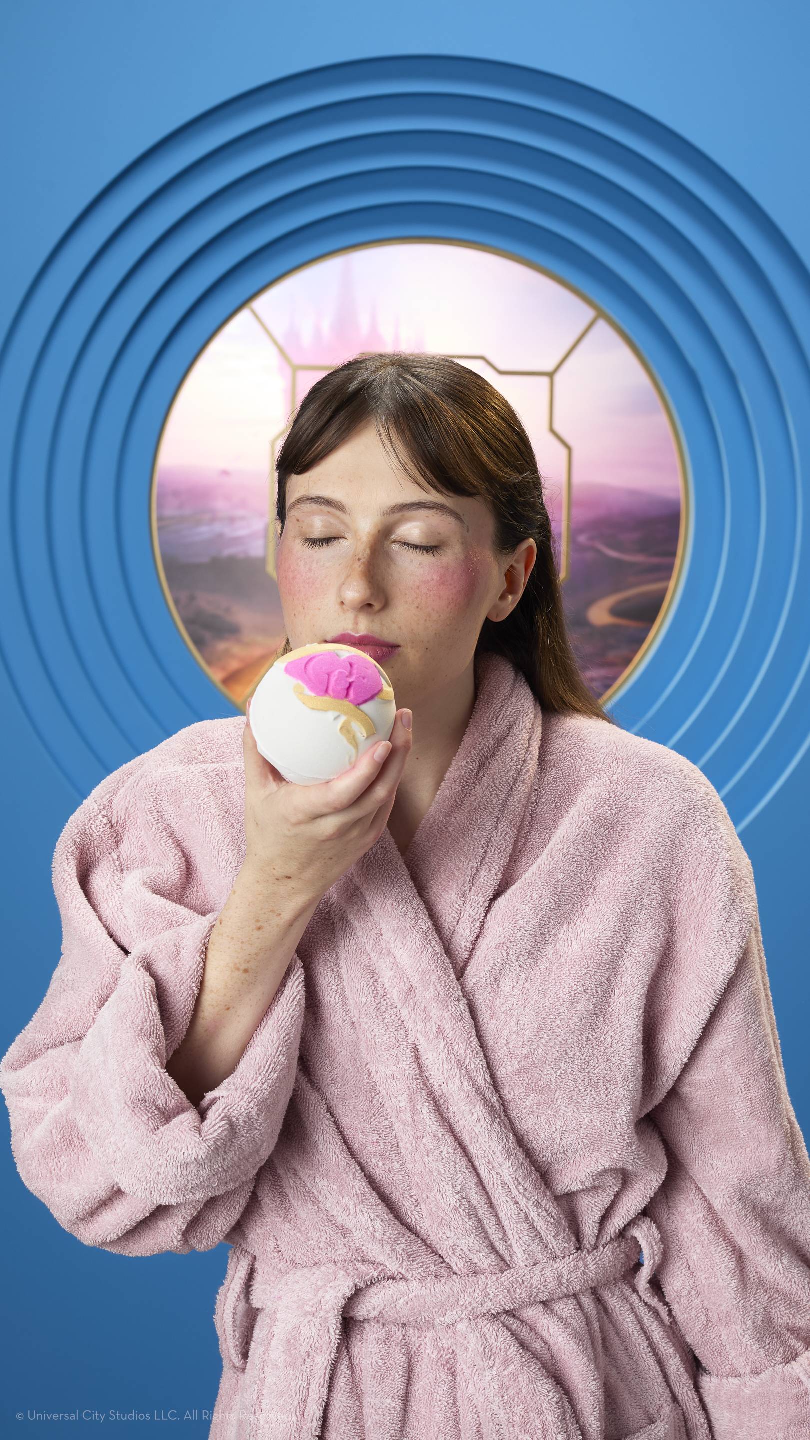 GLINDA'S WEDDING DRESS