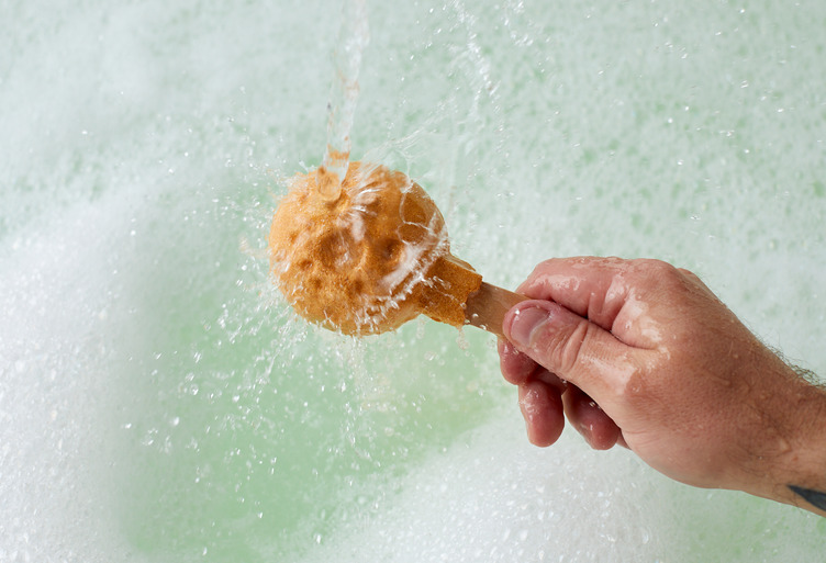 OVER THE MOON REUSABLE BUBBLE BAR