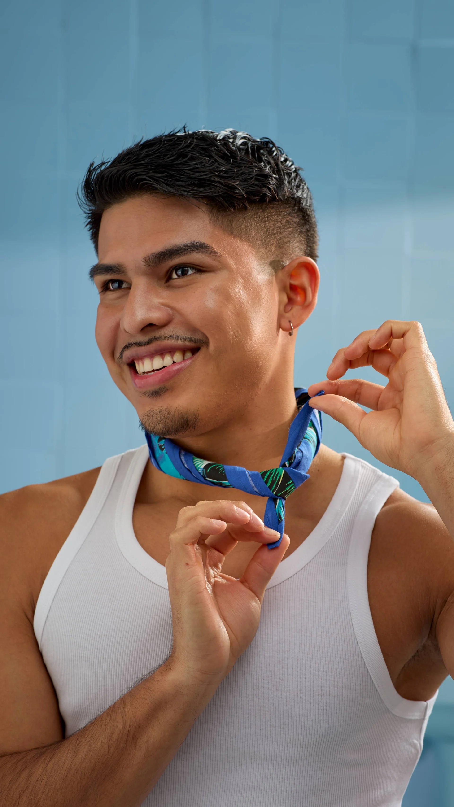 THERE'S A BEAR OVER THERE KNOT WRAP