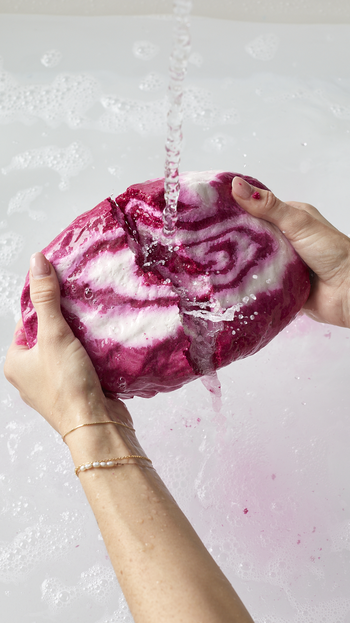 THE BIG COMFORTER BUBBLE BAR