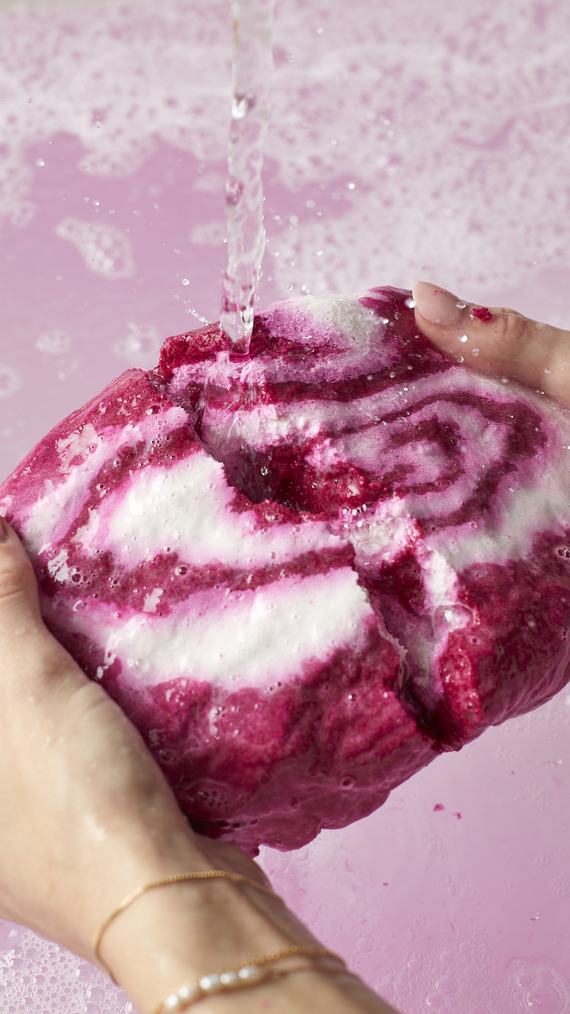 THE BIG COMFORTER BUBBLE BAR