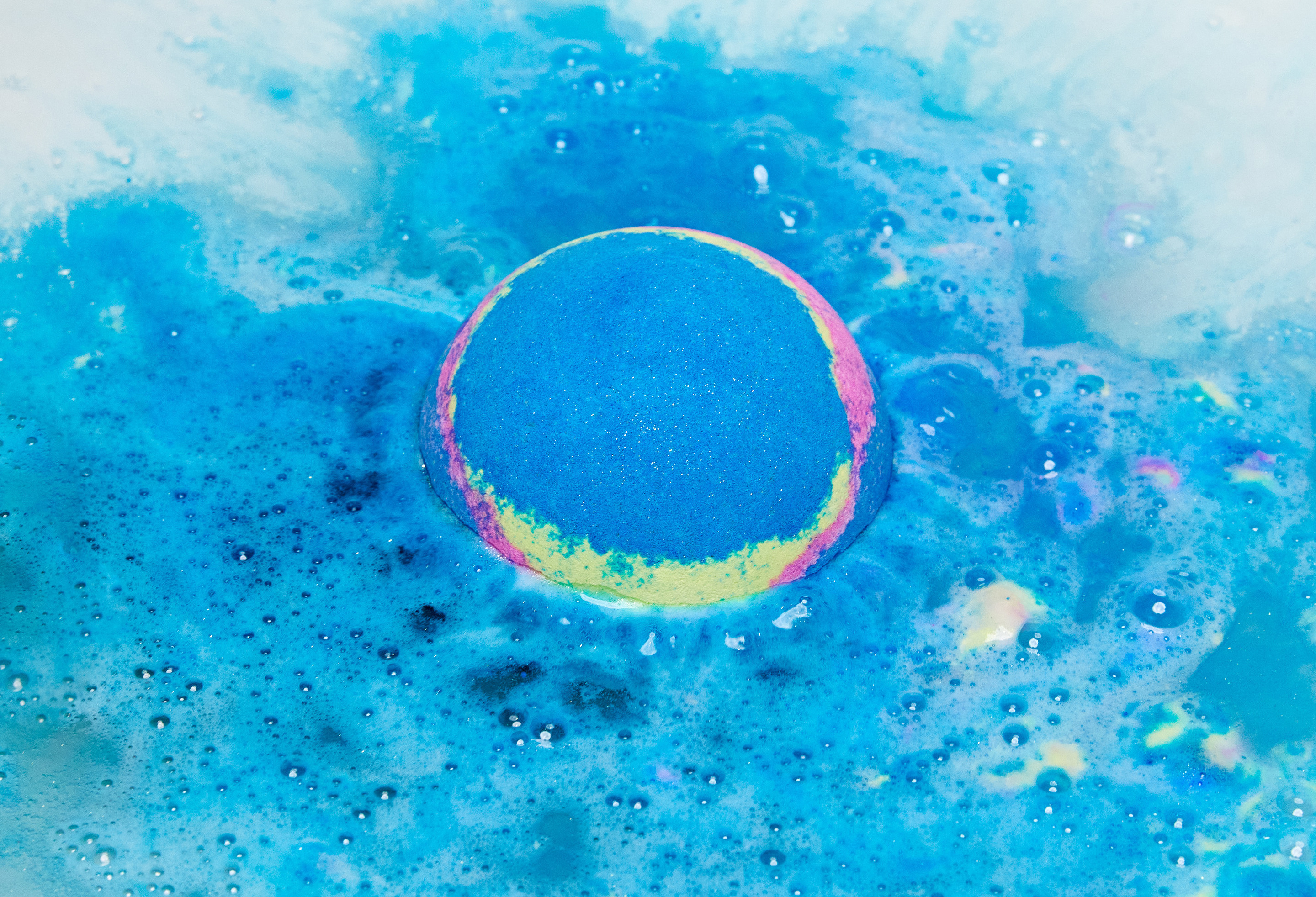 The Giant Intergalactic