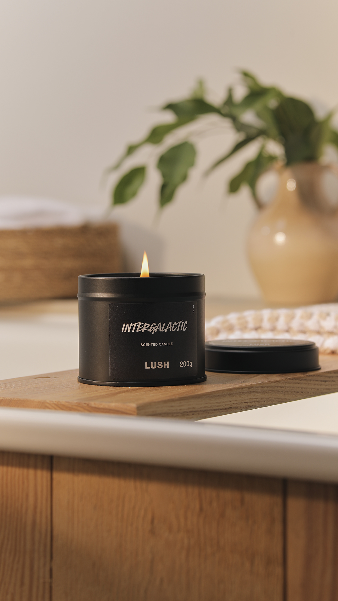 INTERGALACTIC SCENTED CANDLE