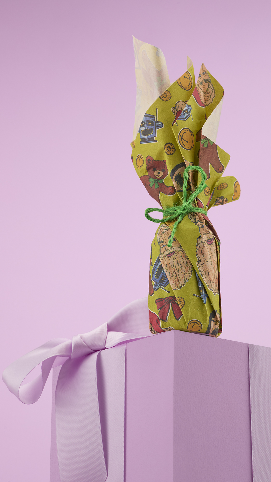 Santa's On His Way! Lokta Paper