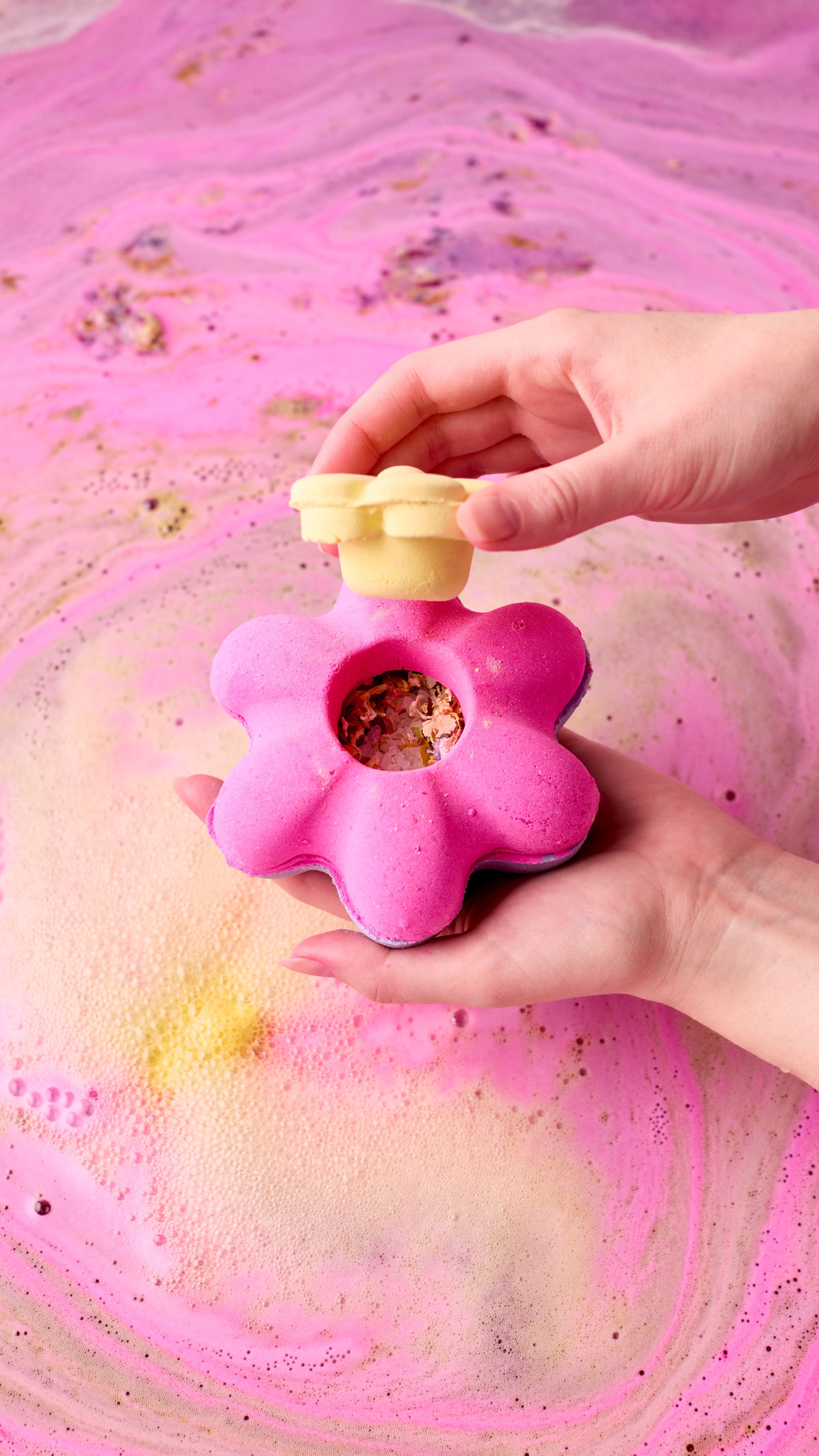 SECRET GARDEN BOMBSHELL