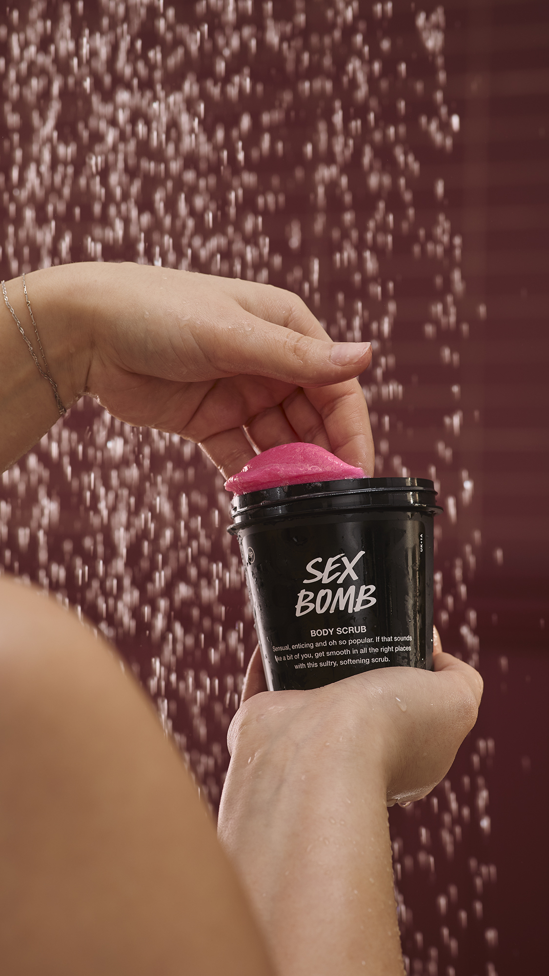 SAX BOMB BODY SCRUB