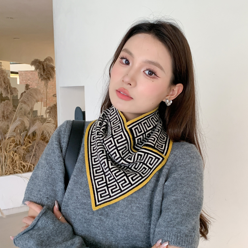 護衣領百搭針織三角巾