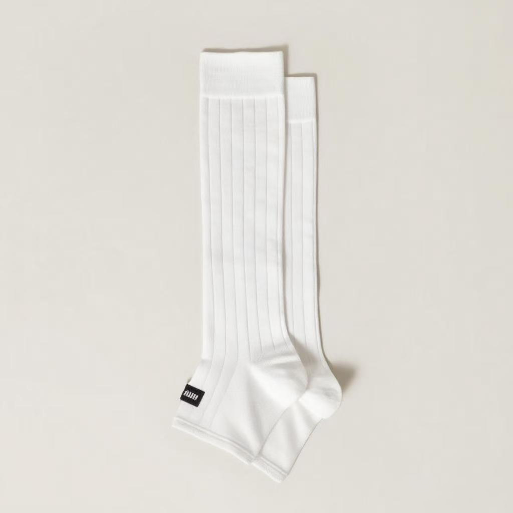 シルク ソックス