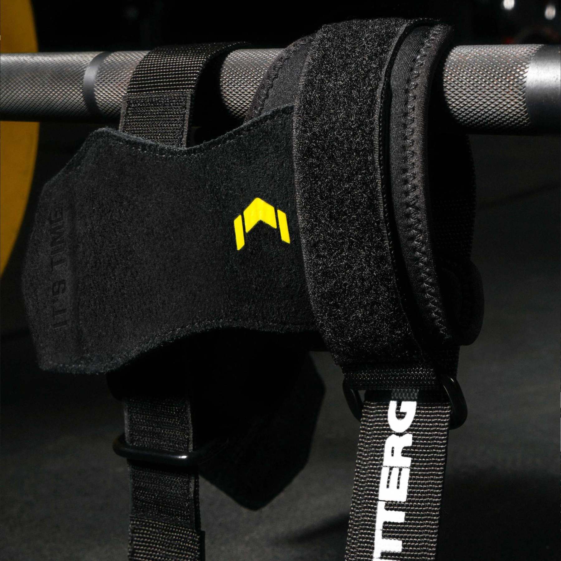 FITTERGEAR POWER GRASP PRO 2.0 ถุงมือฟิตเนสยกน้ำหนักพร้อมสายรัดข้อมือ