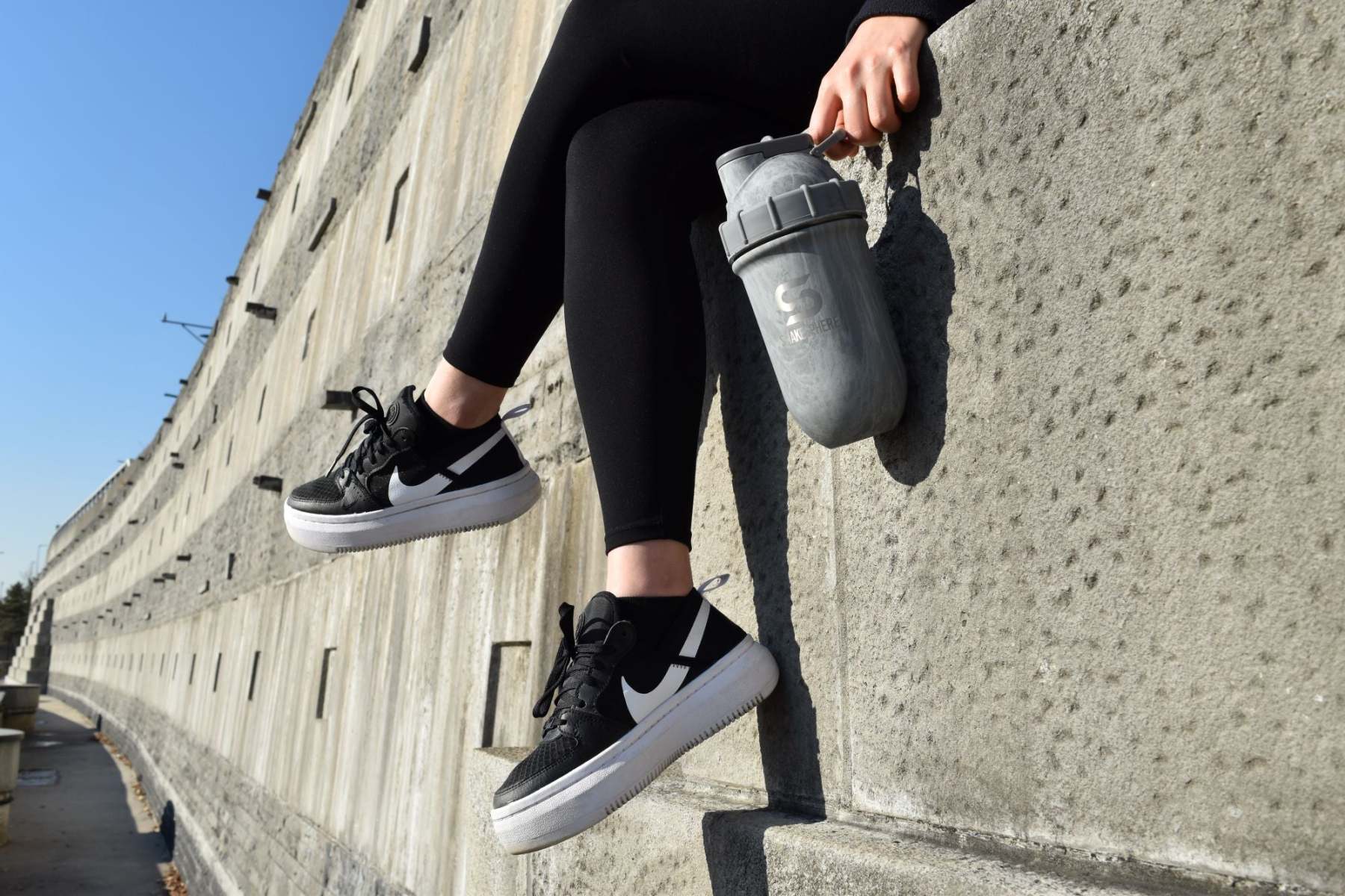 Shakesphere Tumbler  Wall Steel Concrete Protein Shaker 700 ml เเก้วเชคเกอร์รุ่นลิมิเต็ดลายคอนกรีต