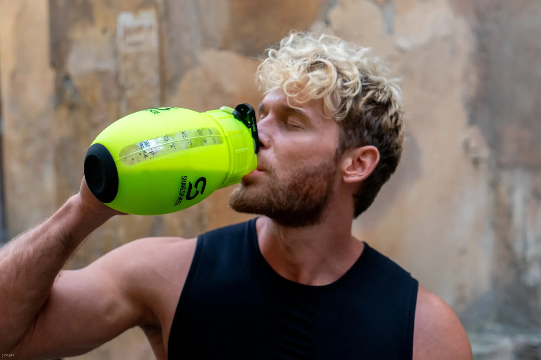 SHAKESPHERE Mixer Jug ขวดน้ำขนาดใหญ่ ความจุ 1300 ml เเก้วเชคเวย์ ถังน้ำขนาดใหญ่ ขวดน้ำพกพา