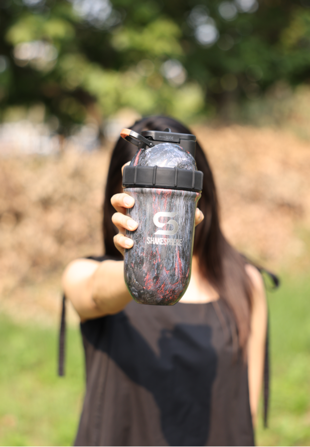 S hakesphereTumbler Wall Steel Shaker-Lava Black Limited Edition 700ml แก้วเชคเกอร์รุ่นลิมิเต็ดลายลาวา