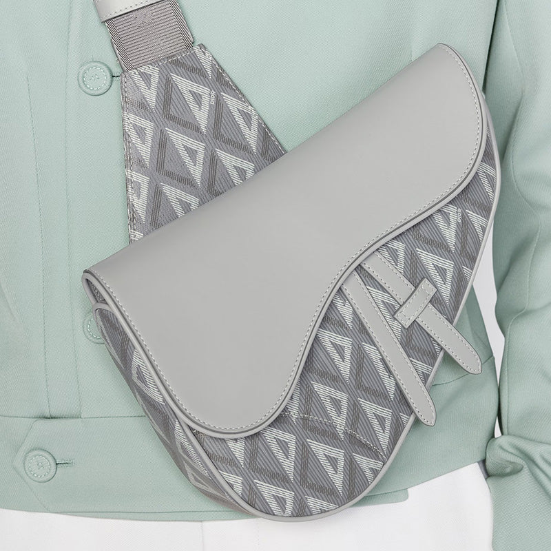 DIOR サドルバッグ  Ref: 1ADPO093CDP_H42E-最安値に挑戦中!!!