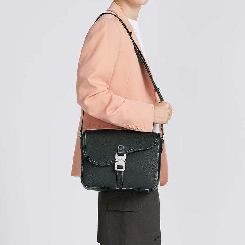 DIOR サドルメッセンジャーバッグ Ref: 1ADME162YKK_H00N-最安値に挑戦中!!!