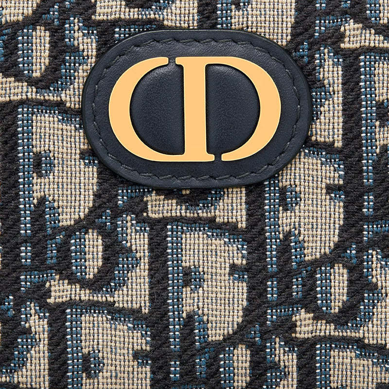 DIOR スモール 30 モンテーニュ ヴォヤジャー スモール バッグ  Ref: S2155UTZQ_M928-最安値に挑戦中!!!