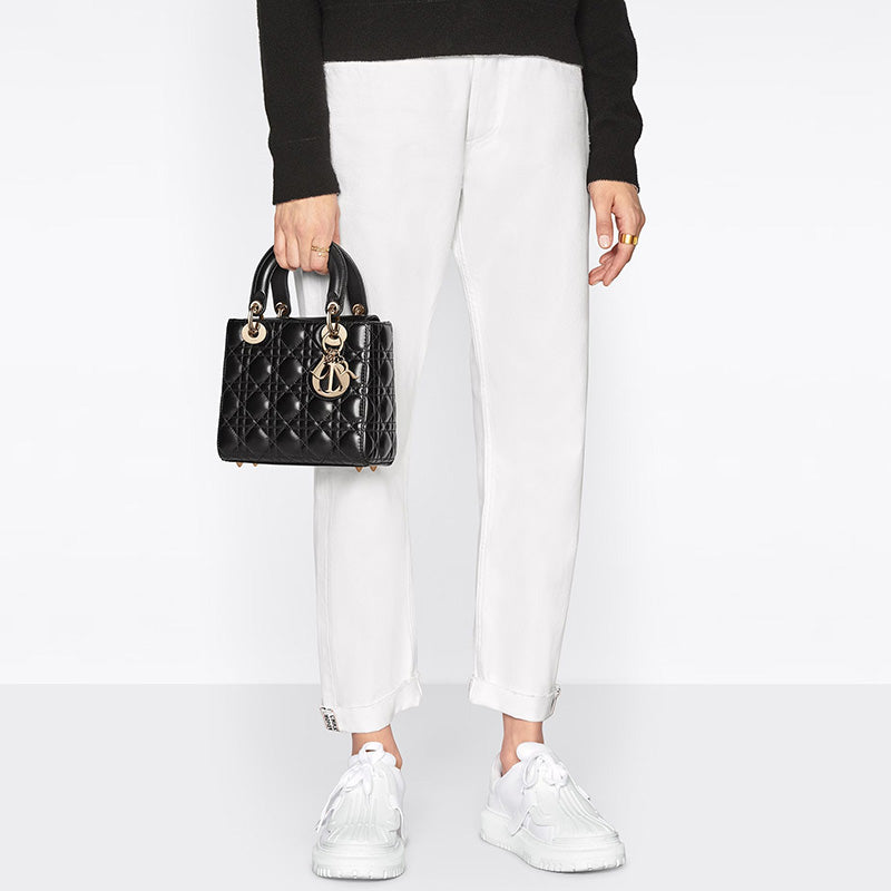 DIOR レディ ディオール スモール バッグRef: M0531ONHZ_M900-最安値に挑戦中!!!