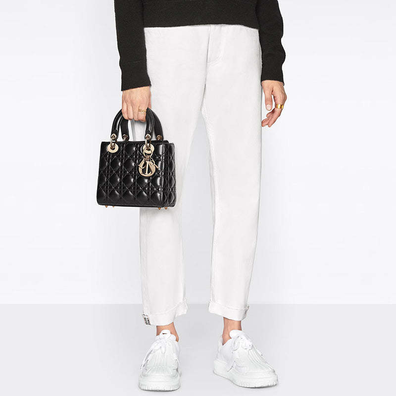 DIOR レディ ディオール スモール バッグRef: M0531ONHZ_M900-最安値に挑戦中!!!