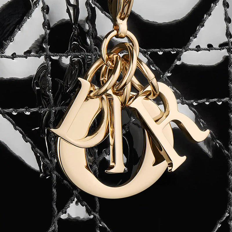 DIOR レディ ディオール ミニ ウォレット  Ref: S0178OVRB_M900-最安値に挑戦中!!!