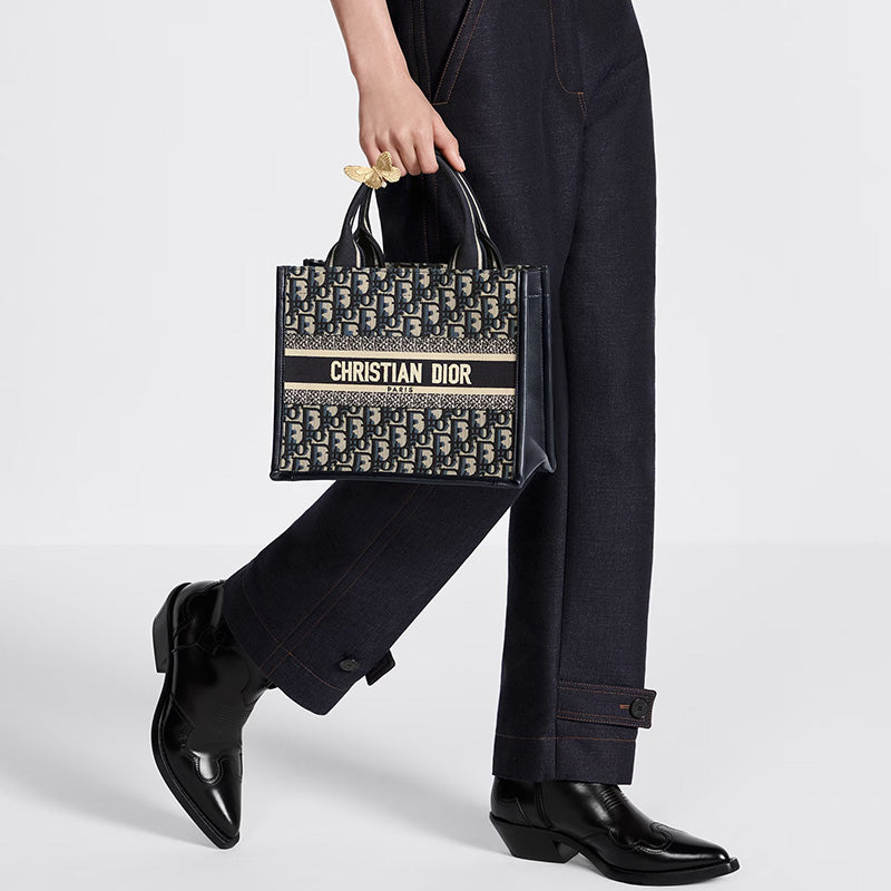 DIOR  Book Tote バッグ スモール Ref: M1325CZBB_M928-最安値に挑戦中!!!