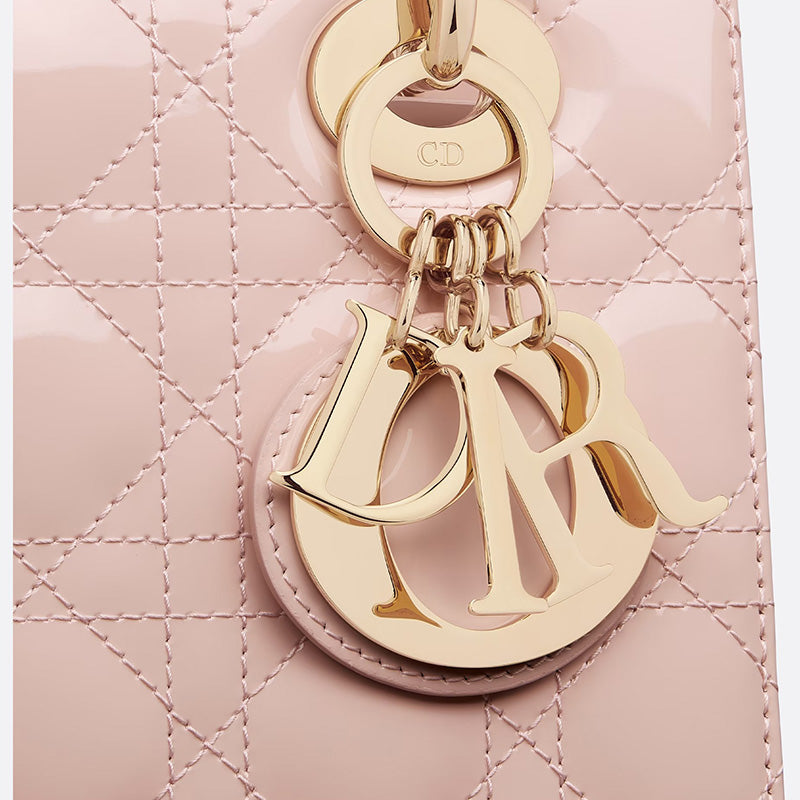 DIOR レディ ディオール スモール バッグRef:M0531OWCB_M413-最安値に挑戦中!!!