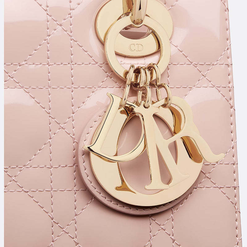 DIOR レディ ディオール スモール バッグRef:M0531OWCB_M413-最安値に挑戦中!!!