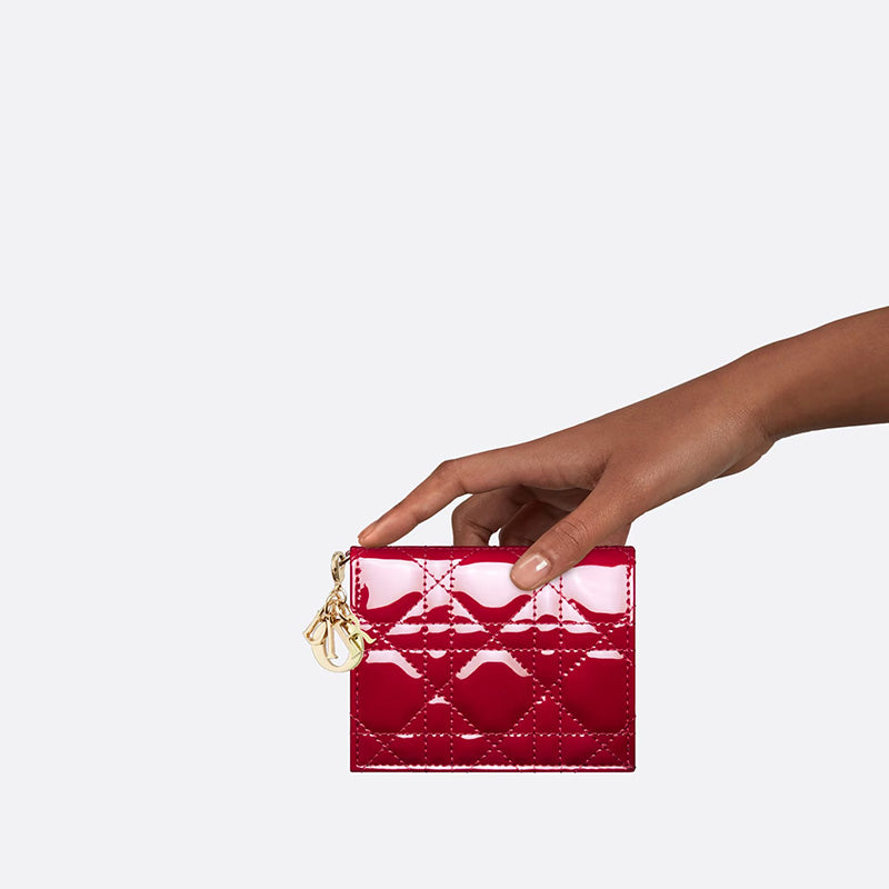 DIOR レディ ディオール ミニ ウォレット  Ref: S0178OVRB_M323-最安値に挑戦中!!!