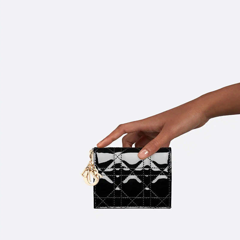 DIOR レディ ディオール ミニ ウォレット  Ref: S0178OVRB_M900-最安値に挑戦中!!!