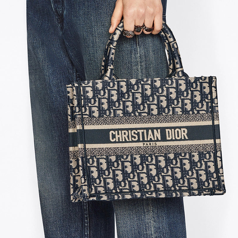 DIOR  Book Tote バッグ ミディアムRef: M1324CZBB_M928-最安値に挑戦中!!!