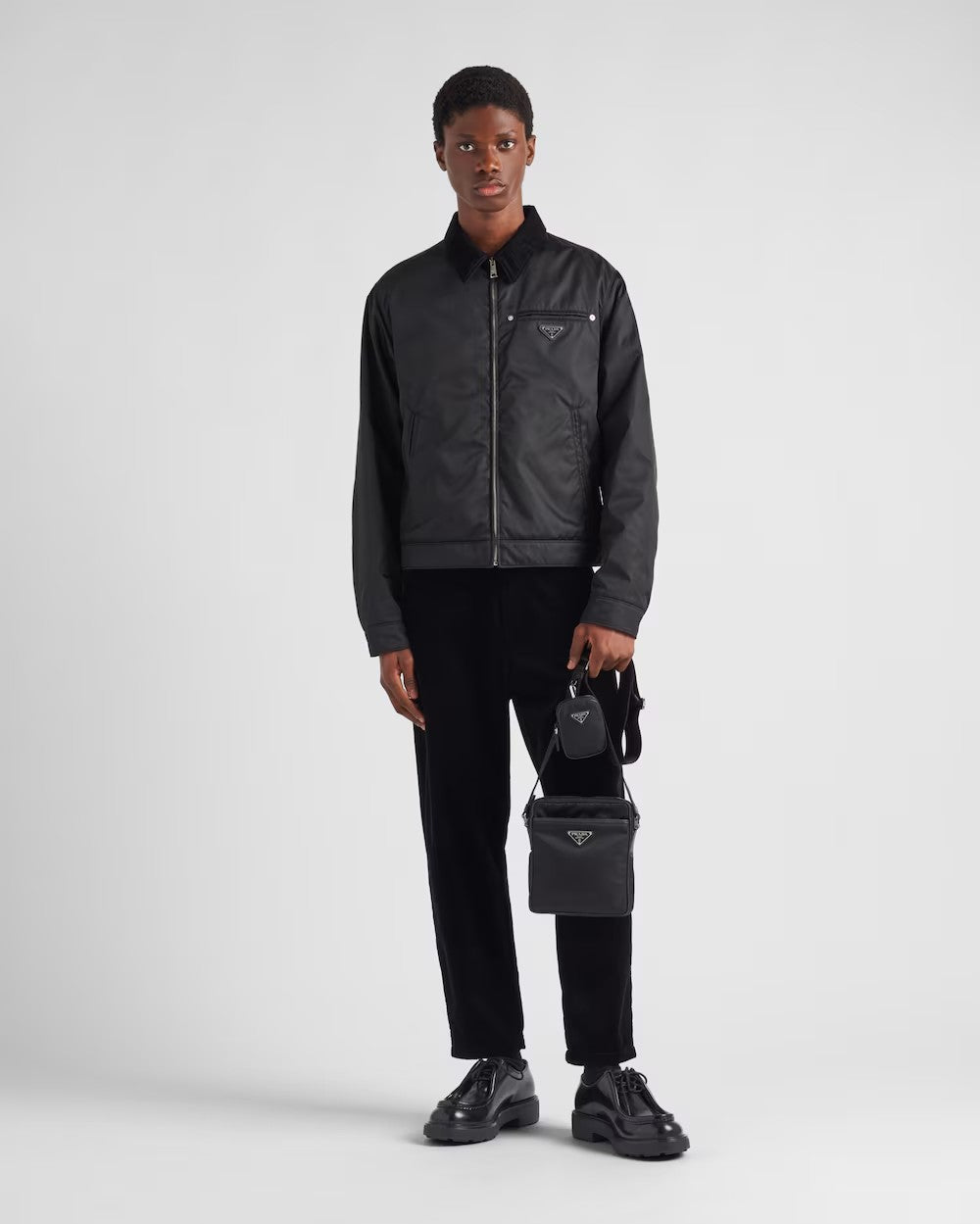 PRADA      リナイロンとサフィアーノのショルダーバッグ    PMRef:2VH112_2DMH_F0002_V_XOP-最安値に挑戦中!!!