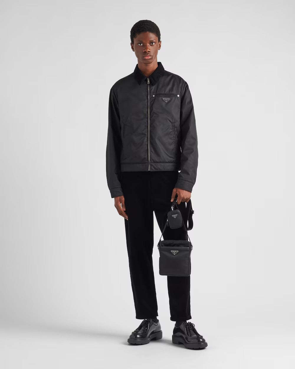 PRADA      リナイロンとサフィアーノのショルダーバッグ    PMRef:2VH112_2DMH_F0002_V_XOP-最安値に挑戦中!!!