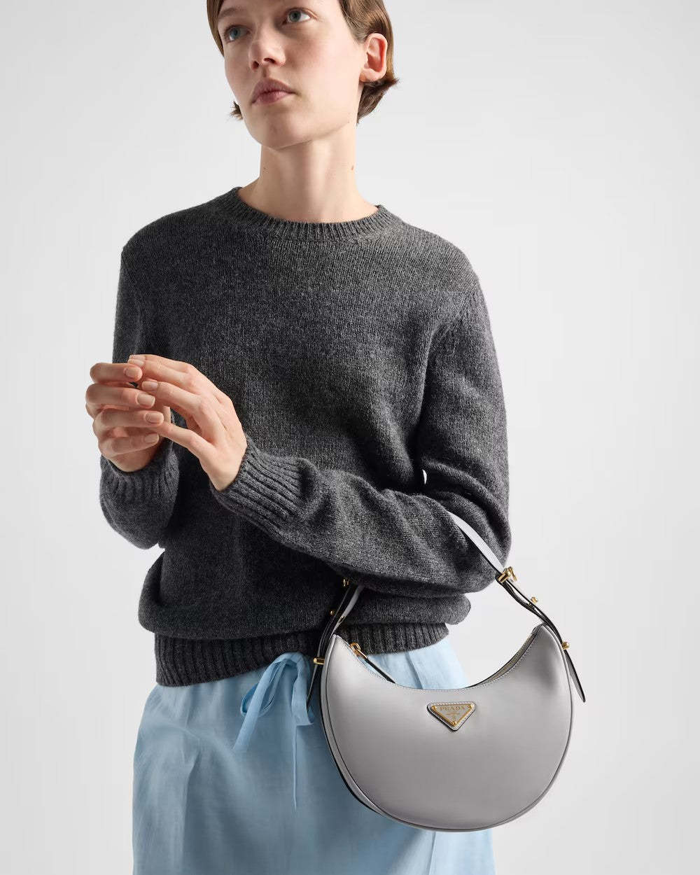 PRADA    プラダ アーケ レザー ショルダーバッグ    PMRef:1BC194_ASK_F01IB_V_OOO-最安値に挑戦中!!!