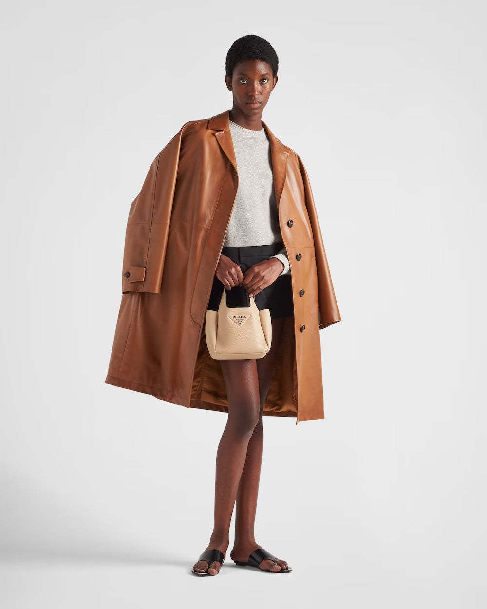 PRADA      レザーハンドバッグ    PMRef:1BA349_2DKV_F02YP_V_OOO-最安値に挑戦中!!!